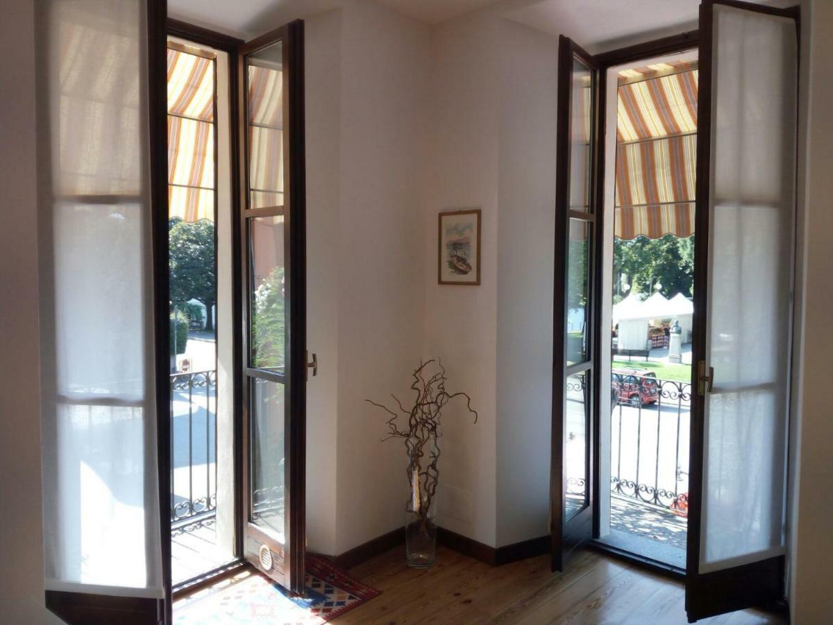 Appartamento Di Meri แวร์บาเนีย ภายนอก รูปภาพ